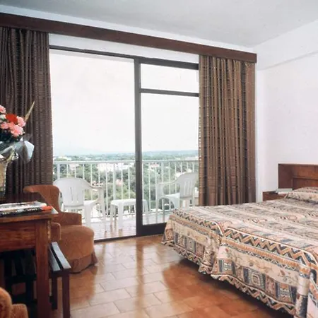 Bluesea Arenal Tower Adults Only Otel